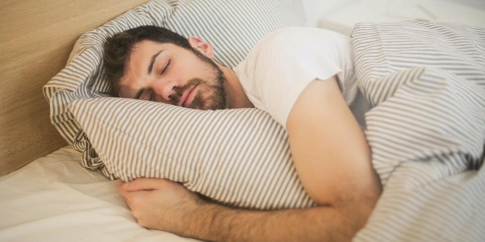 Taimsest rahustist melatoniinini: mida saab kasutada unetuse vastu?