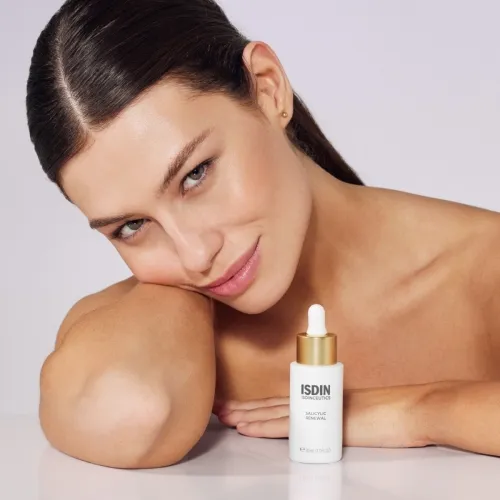 ISDIN NÄOSEERUM SALITSÜÜL- JA GLÜKOOLHAPPEGA 30ML - Tootepilt 3