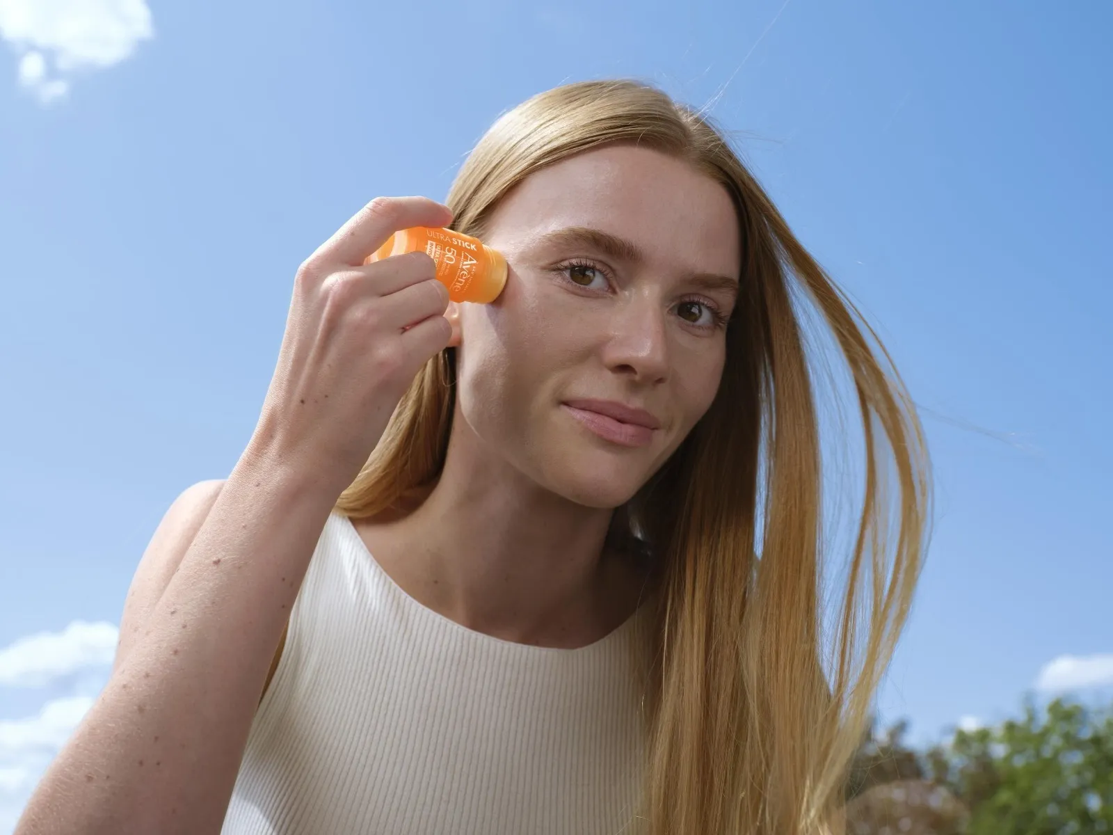 AVENE SUN ULTRA PÄIKESEKAITSEPULK SPF50+ 20GR - Tootepilt 2