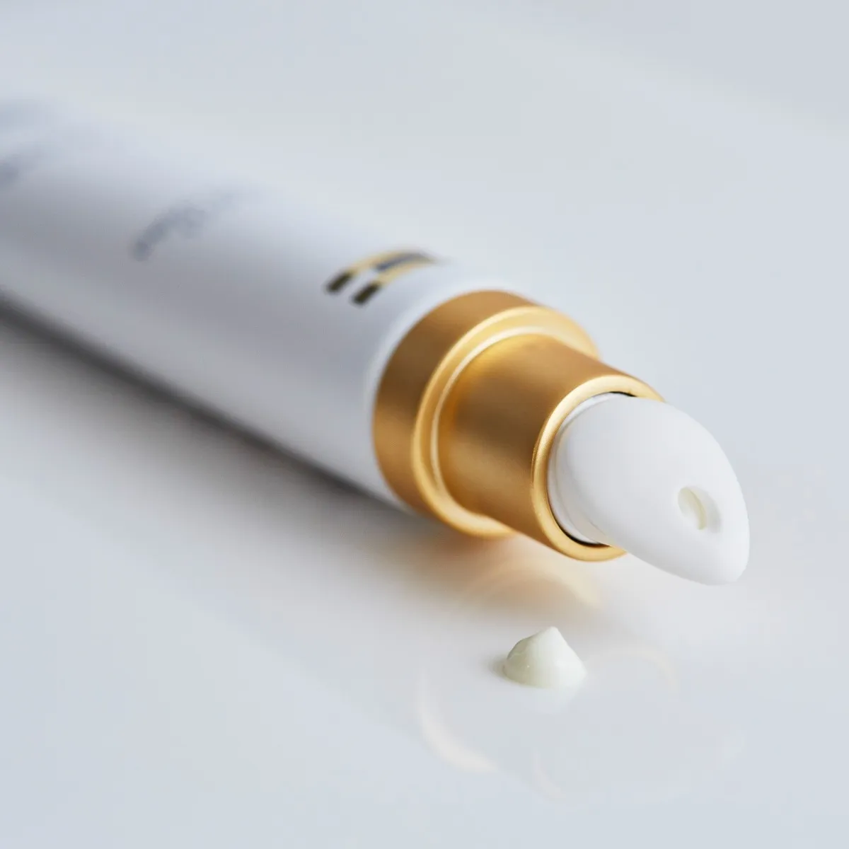 ISDIN SILMAÜMBRUSKREEM TURSEID LEEVENDAV K-OKSIIDIGA 15G - Tootepilt 2